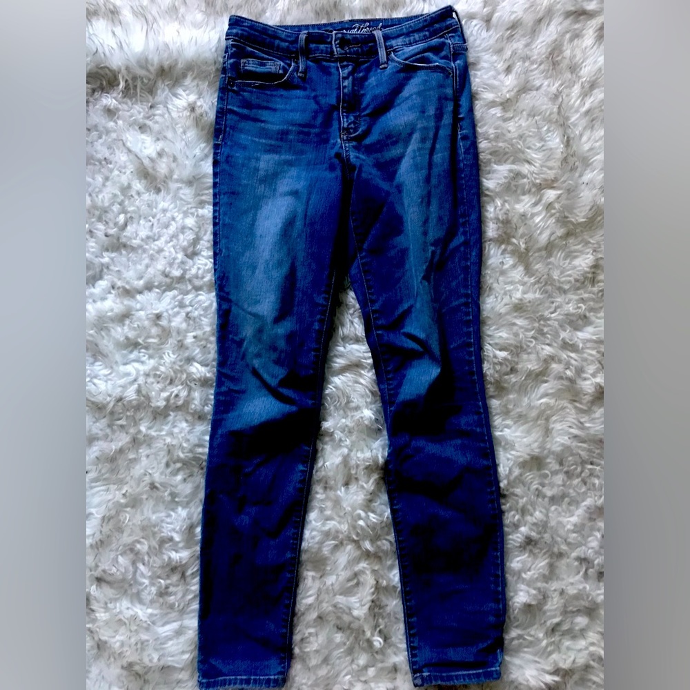 Woman’s Universal Threads jeans size 2